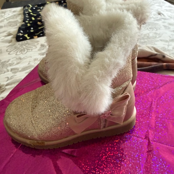 juicy couture pink boots with bow
